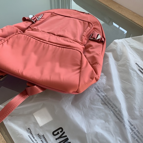 BNWT GYMSHARK PREMIUM LIFESTYLE BACKPACK - Picture 5 of 13